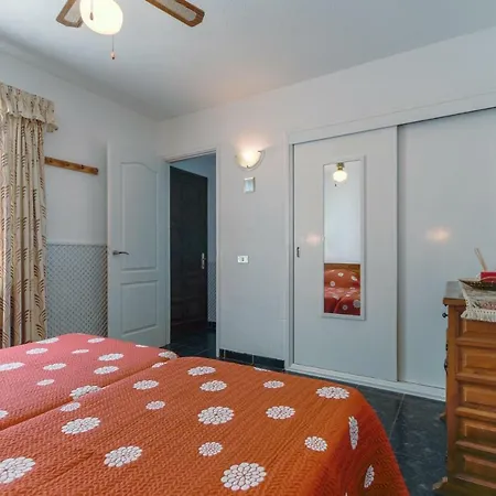Panorama 9 - One Bed Apartment *